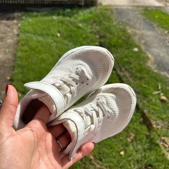 New Balance Arishi Kids Sneakers - Cream and Pink - Picture 10 of 10